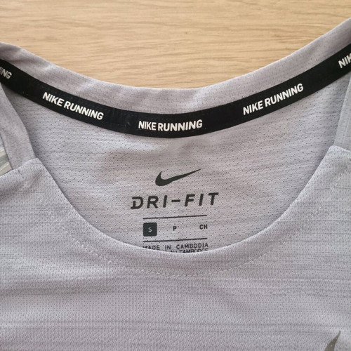 Element and Nike men's t-shirts like new, size S, set of 2