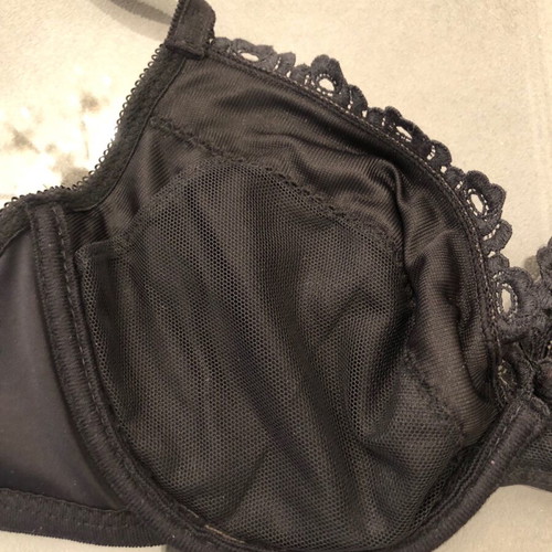 Black lingerie set 70C/S new with embossed design