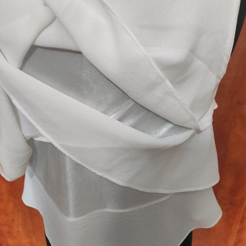 BSB Sleeveless Blouse with Layered Ruffles like new, white