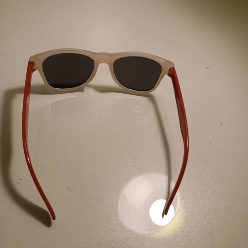 Life kids sunglasses like new, white