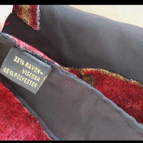 Scarf new, red velvet with thread embroidery