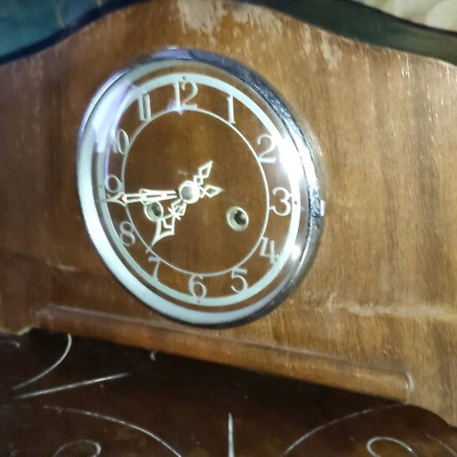 Old table clocks used, need repair