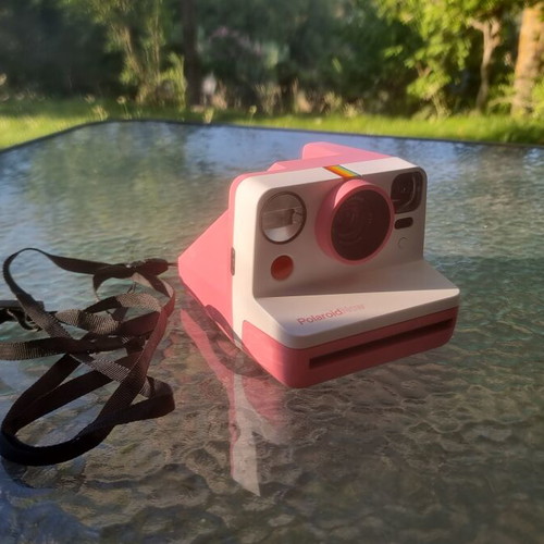 Polaroid Now I-Type Instant Camera 9056 Pink like new