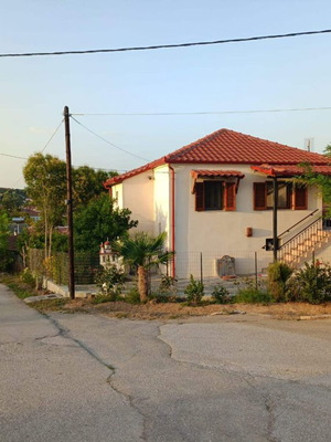 Διώροφη μονοκατοικία με δύο αποθήκες στον Ασκό Θεσσαλονίκης