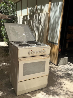 Κουζίνα Pitsos μεταχειρισμένη σε πολύ καλή κατάσταση