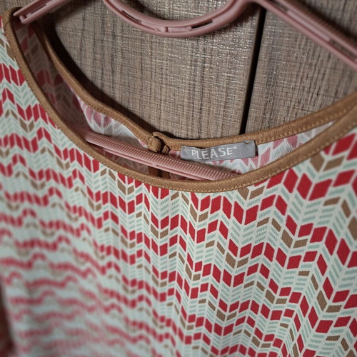 Women's dress medium size like new, beige and red