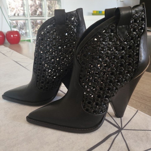 Tsakiris Mallas black ankle boots like new, 7 cm heel, size 39