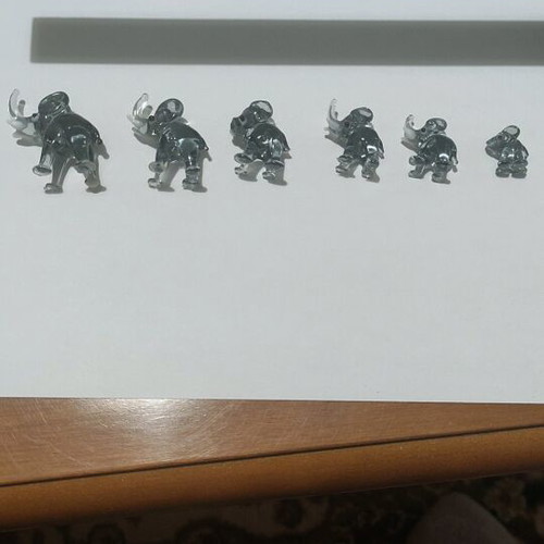 Crystal decorative elephants like new, set of 6 pieces
