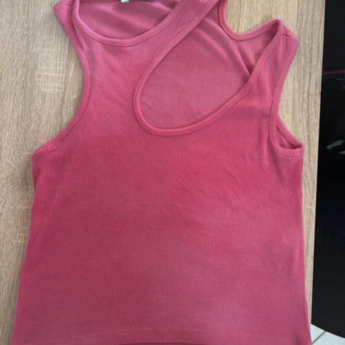 Fuchsia T-shirt Bershka size S like new