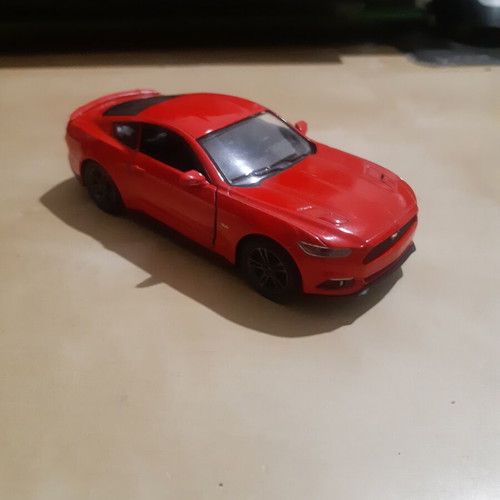 Ford Mustang toy car set 1/32 scale with pullback mechanism