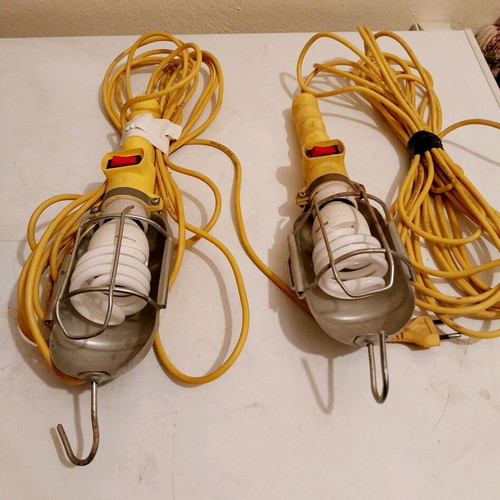 Set of 2 Professional Work Lamps like new, metal construction