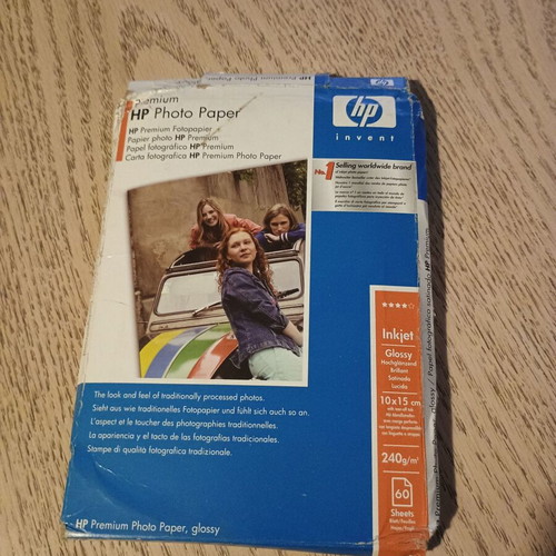 HP Photo Paper Glossy 60 Sheets 10x15 cm like new