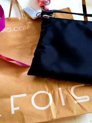 Parfois Μαύρη Αδιάβροχη Τσάντα Ώμου Καινούργια, Gift Bag