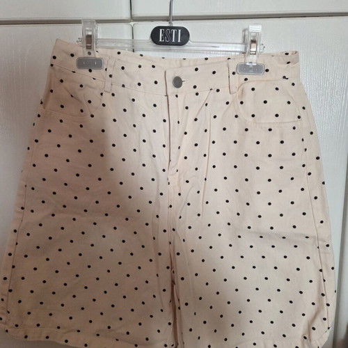 Shein beige denim bermuda shorts with black polka dots, like new, size M