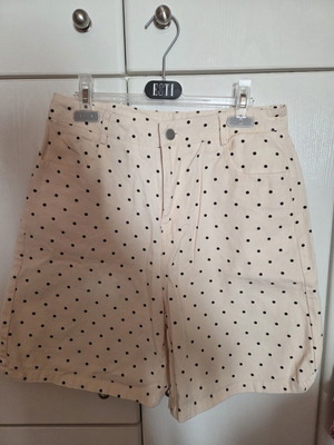 Shein beige denim bermuda shorts with black polka dots, like new, size M