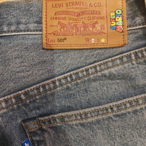 Levi’s 501 women's pants like new, collectible Super Mario edition