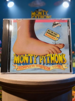 PC - Monty Python's Complete Waste of Time (Jewel Case) *7th Level*