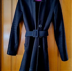 Enzo μαύρο παλτό με ζώνη