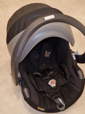 BeSafe iZi Go infant car seat used, suitable for newborns up to 13 kg