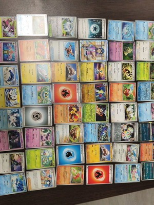 Pokémon TCG lot of 69 authentic cards like new