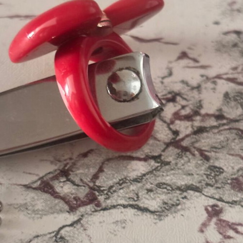 Bow ring Accesorize like new, red and pink