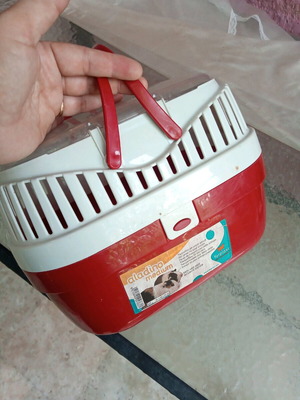 Ferplast small pet carrier 30*23*21 cm used, red