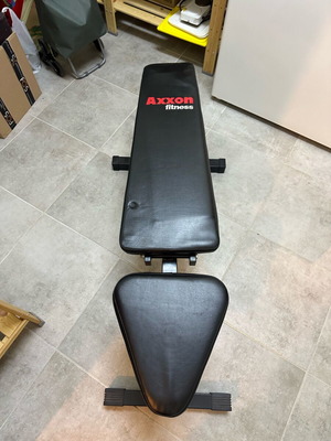 Axzon Fitness Bench like new with 7 adjustable positions