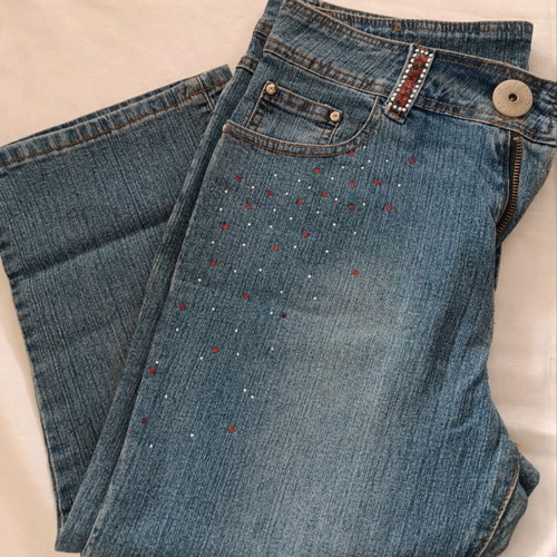 Re&X Capri Jeans like new with rhinestones, size L/XL, blue