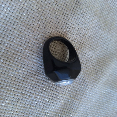 Black ring with large rhinestone like new, vintage, plastic, size 18