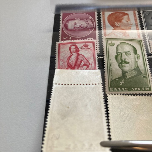 Vasileis B complete mint stamp set without hinge