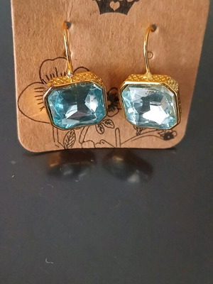 Crystal earrings new, turquoise and gold color