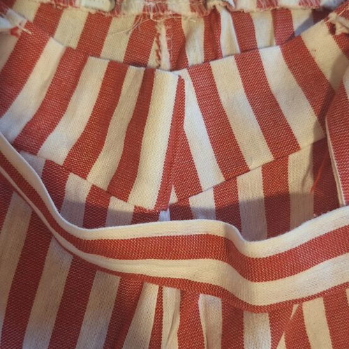ALE striped fabric shorts with belt like new, size M 38 10, white and red