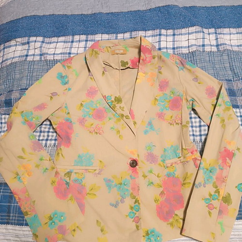 Floral jacket like new