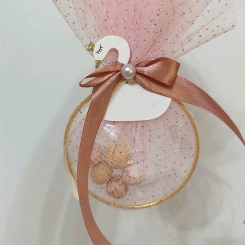 Baptism favors swan theme new with Crispy Bueno candies