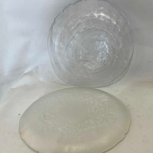 Set of 2 vintage decorative platters used 33x33
