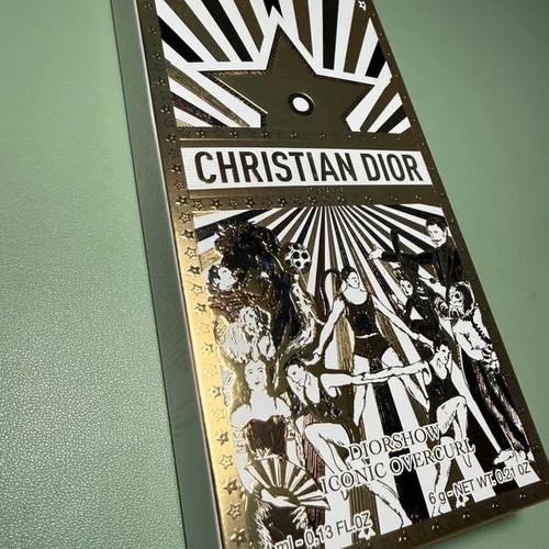 Dior box Christmas 2025 like new with gold details