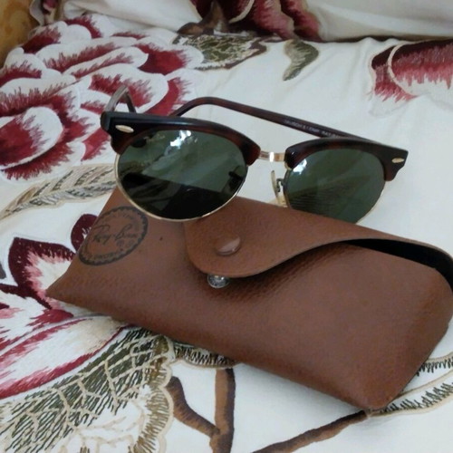 Ray Ban sunglasses like new, brown, stylish and timeless