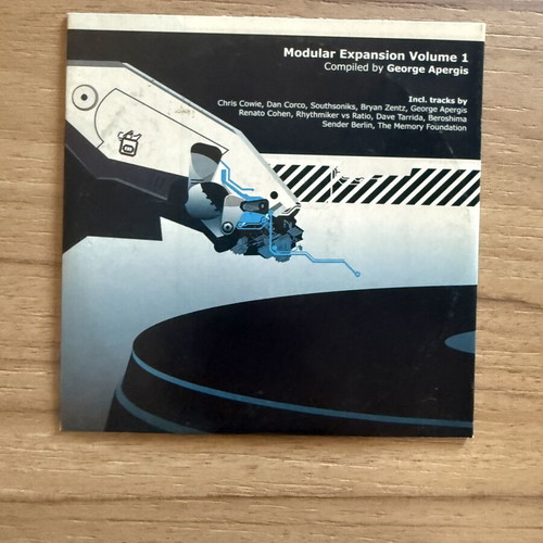 Underground Techno Progressive Electronic CD Collection like new, 90s–00s