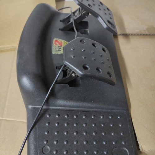 Computer pedals used, minimally used