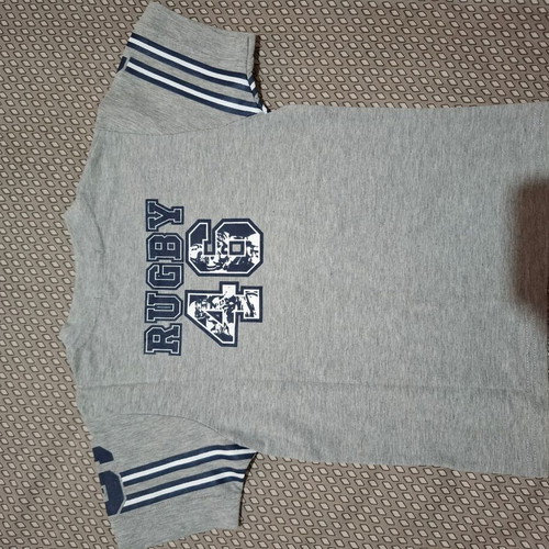 Grey T-shirt for 4-year-old boy like new, size 104 cm