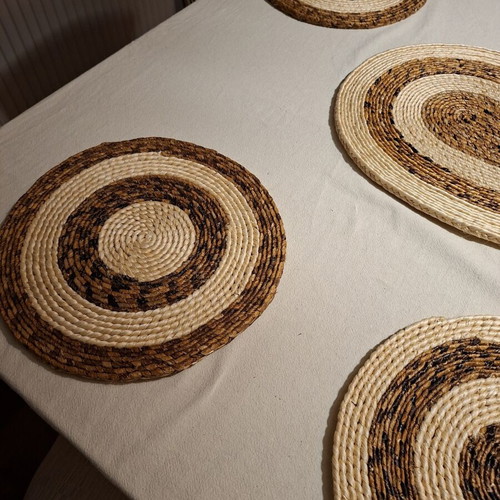 Woven placemats set of 5 new, natural beige and brown tones