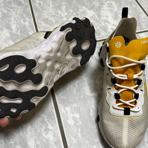 Nike React Element 55 SE University Gold sneakers like new, size 42