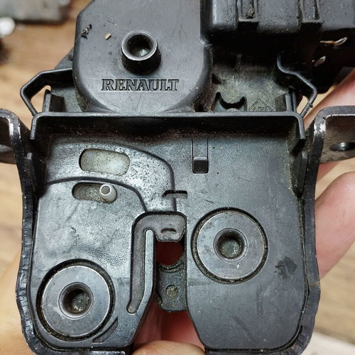 Lock cover for Renault Megane MK3