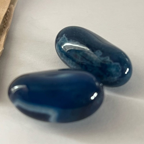 Petra Nova energy stones like new, with case, blue color