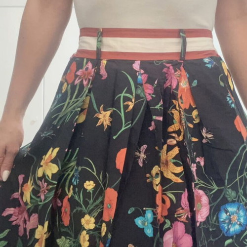 Midi skirt with colorful floral print, like new, size M