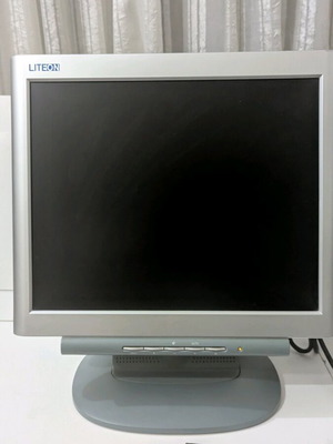 Lite-On B17AA 17-inch LCD monitor like new
