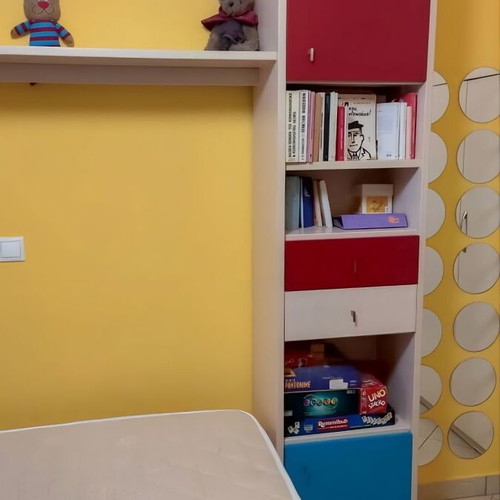 Neoset bedroom set like new with beds and bookshelf