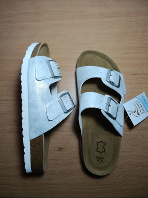 Ocean Addicts women's anatomical silver glitter sandals size 37