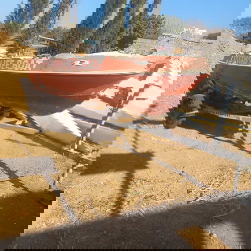 Βάρκα 4.40m μεταχειρισμένη με μηχανή Honda 20hp και τρέιλερ