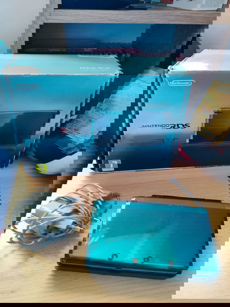 Nintendo 3DS аква синьо